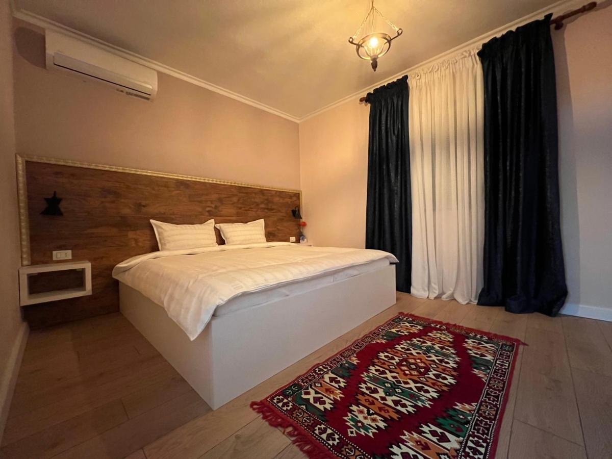 Chestnut Yard Villa Tiran Dış mekan fotoğraf