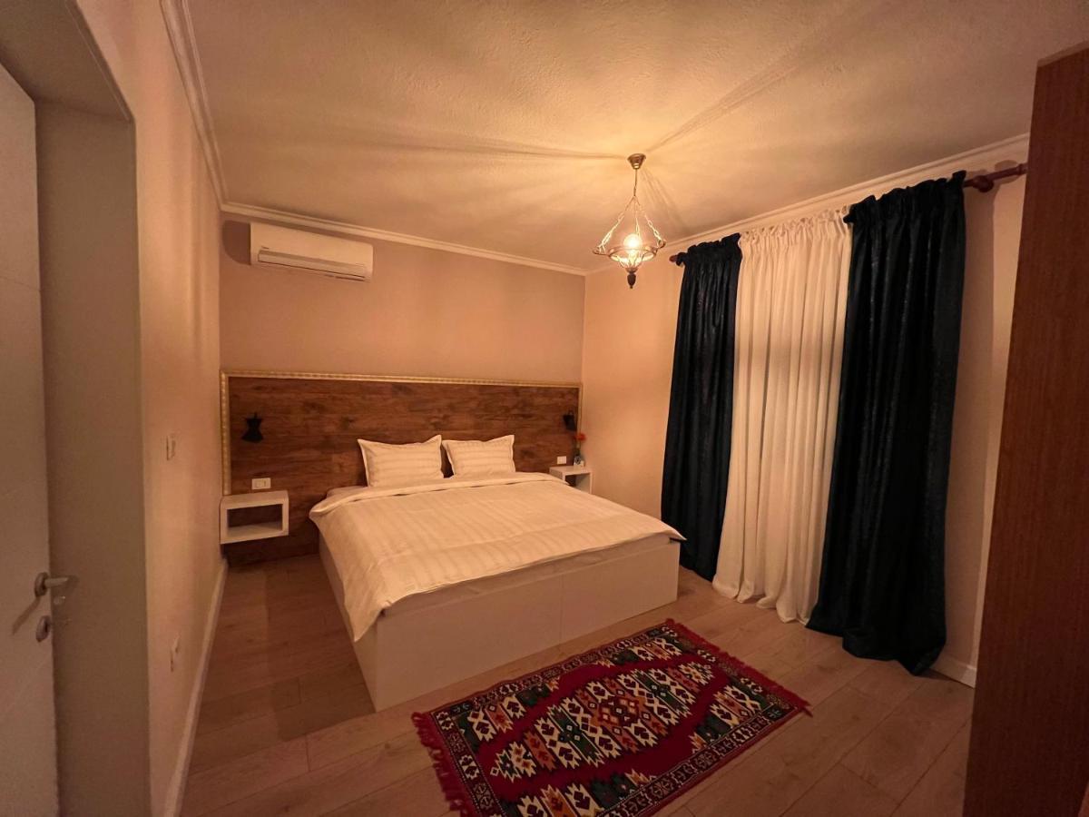 Chestnut Yard Villa Tiran Dış mekan fotoğraf