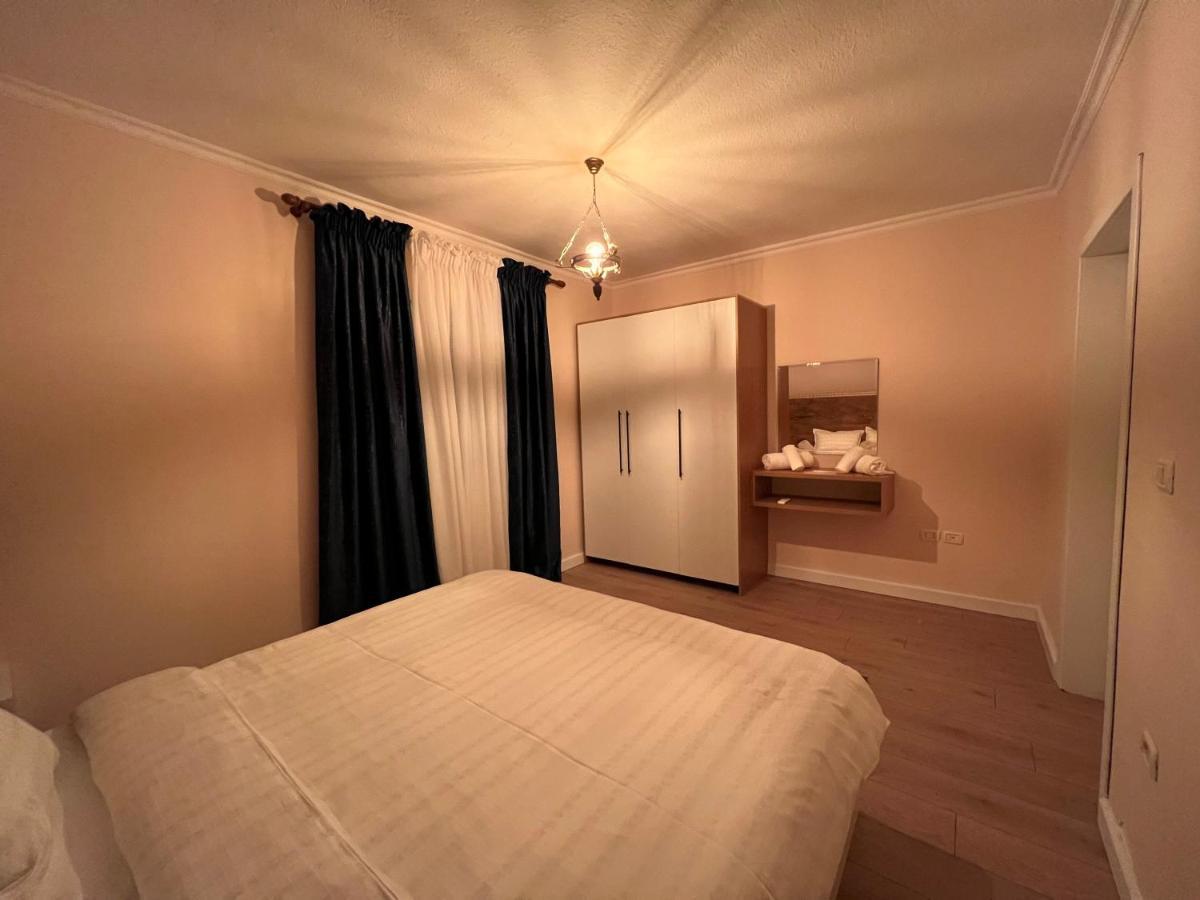 Chestnut Yard Villa Tiran Dış mekan fotoğraf