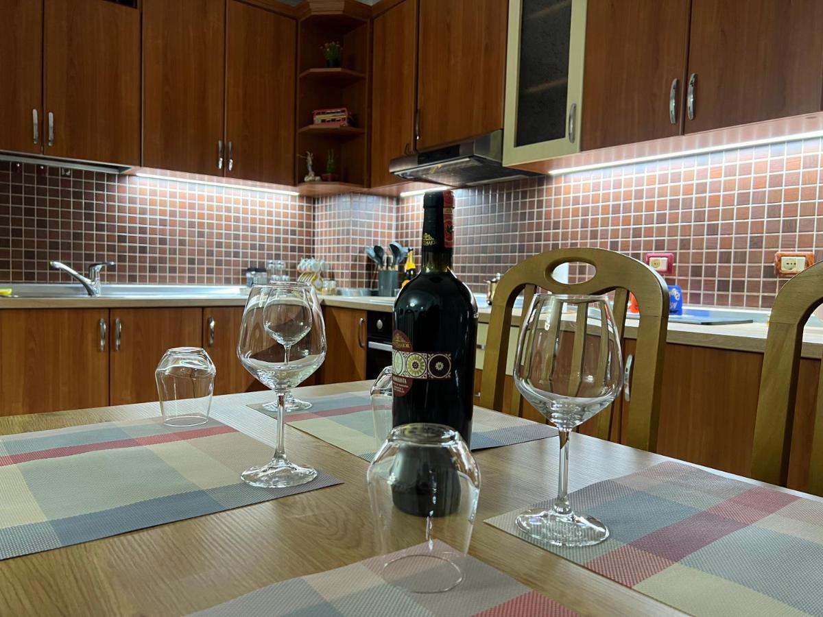 Chestnut Yard Villa Tiran Dış mekan fotoğraf