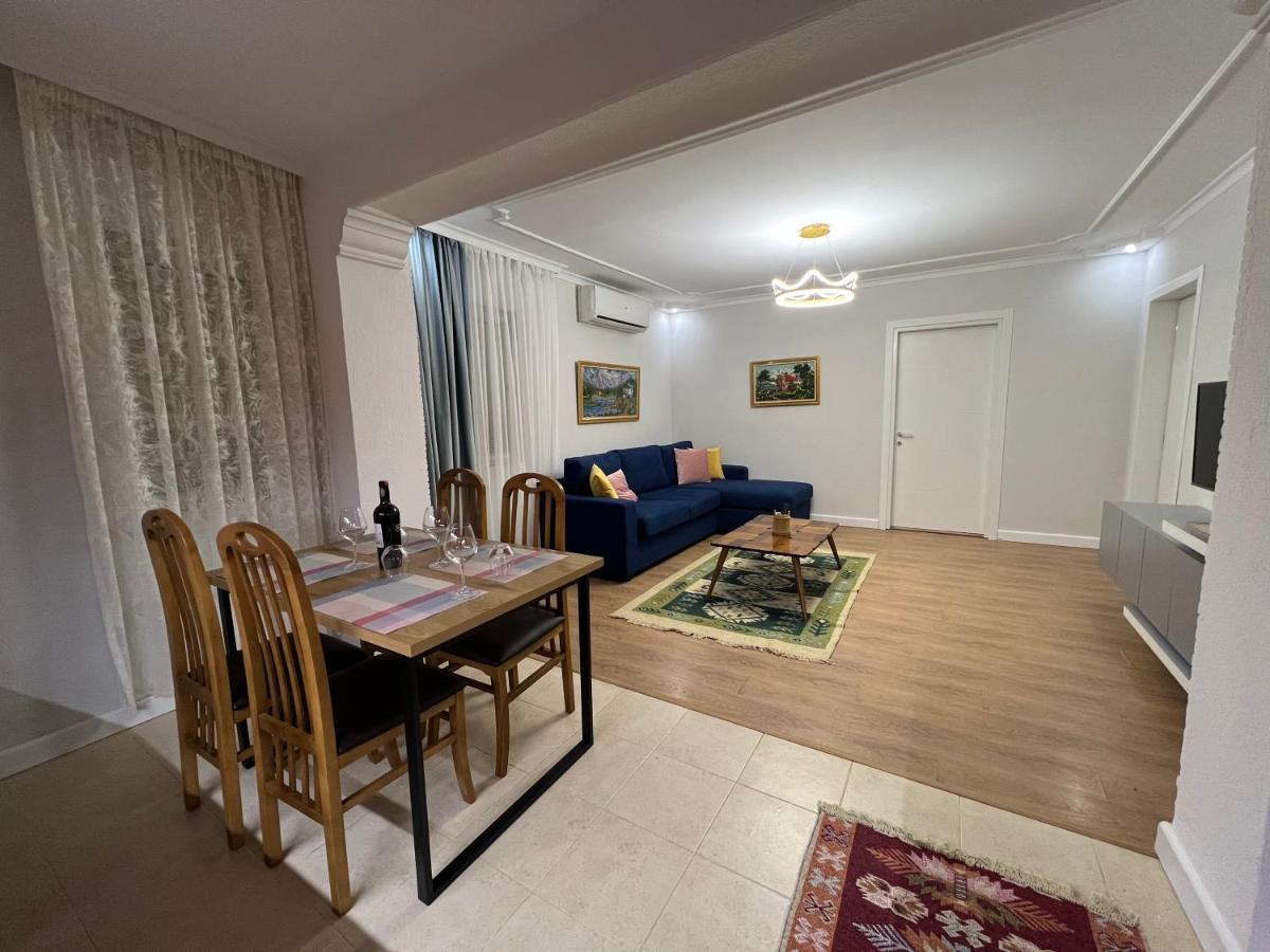 Chestnut Yard Villa Tiran Dış mekan fotoğraf