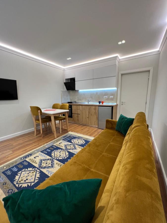 Chestnut Yard Villa Tiran Dış mekan fotoğraf