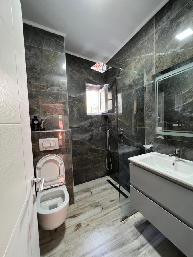 Chestnut Yard Villa Tiran Dış mekan fotoğraf