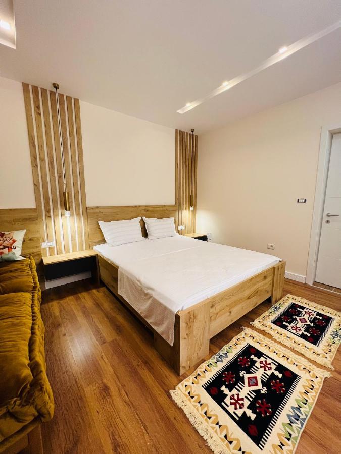 Chestnut Yard Villa Tiran Dış mekan fotoğraf