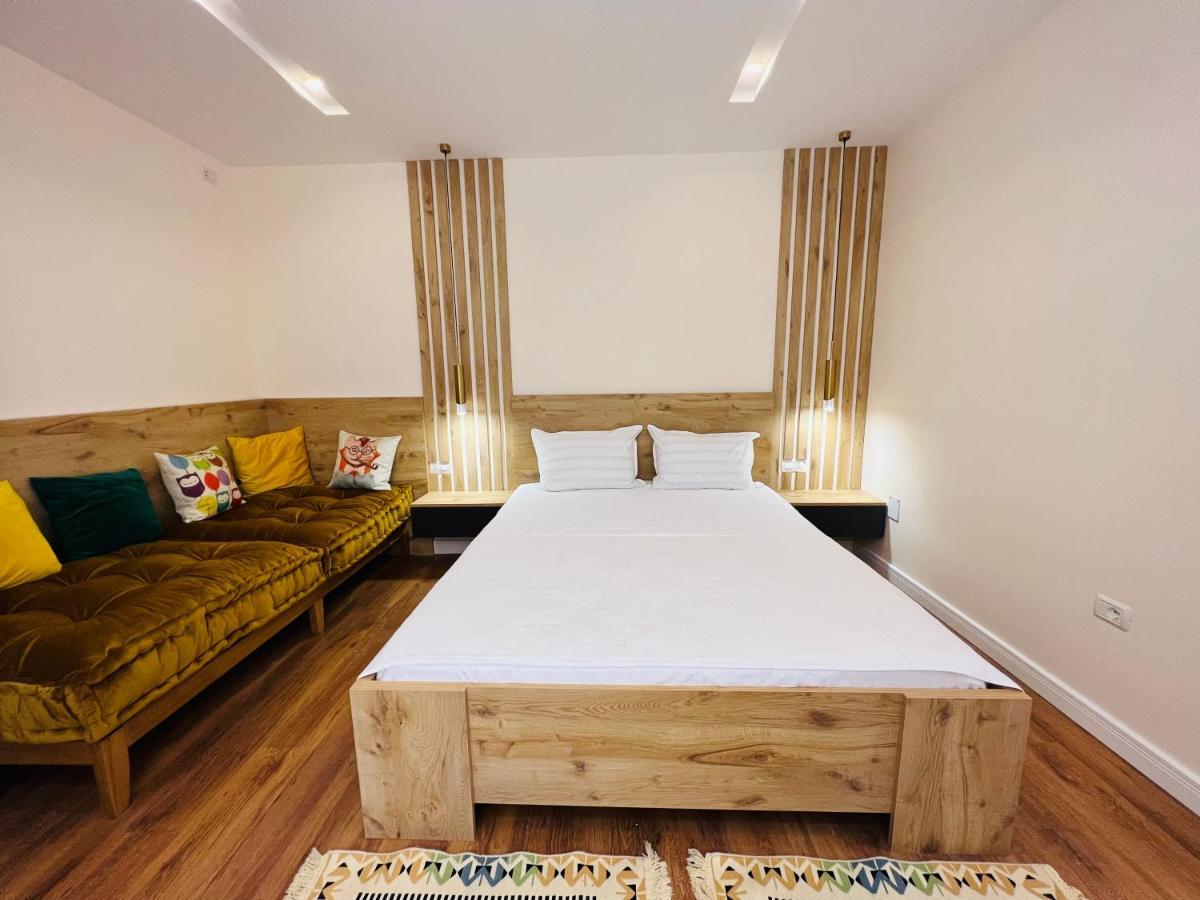 Chestnut Yard Villa Tiran Dış mekan fotoğraf